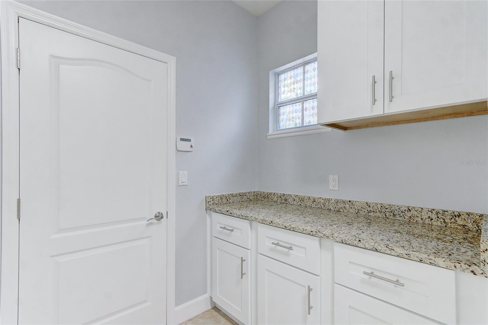 Image 20 of 39 For 3219 Lordmall Court