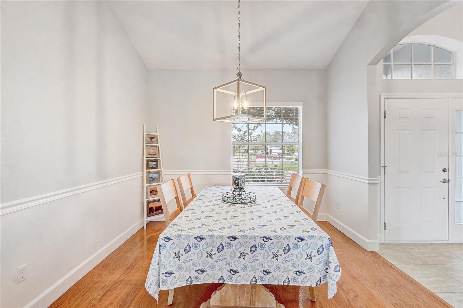 Image 4 of 39 For 3219 Lordmall Court