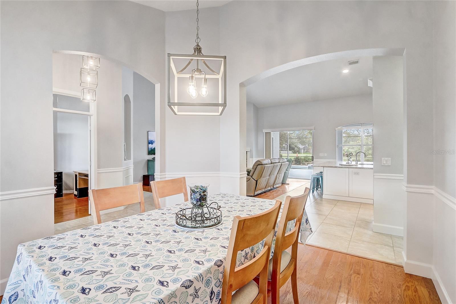 Image 5 of 39 For 3219 Lordmall Court