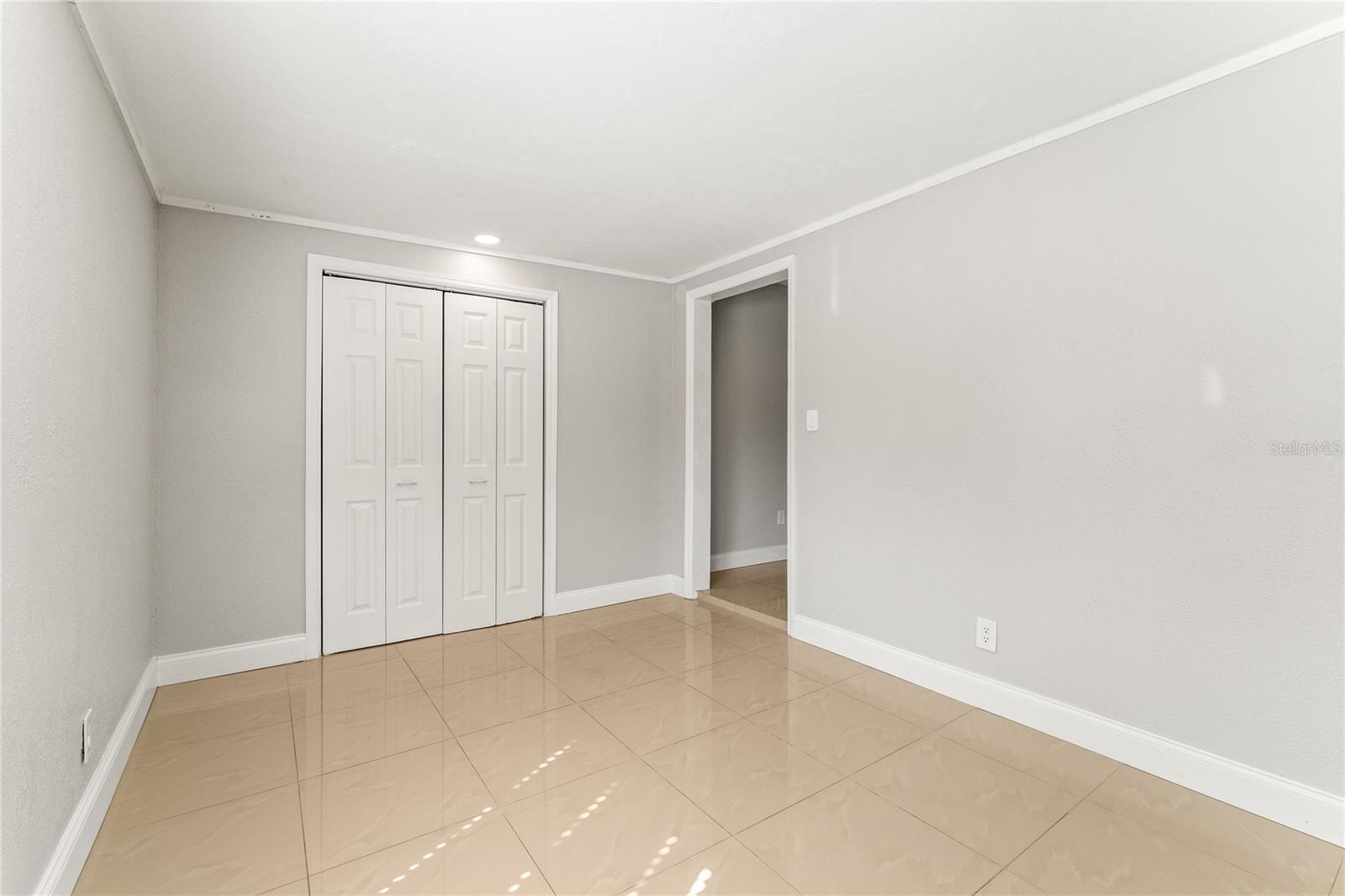 Image 13 of 34 For 921 Pine Street