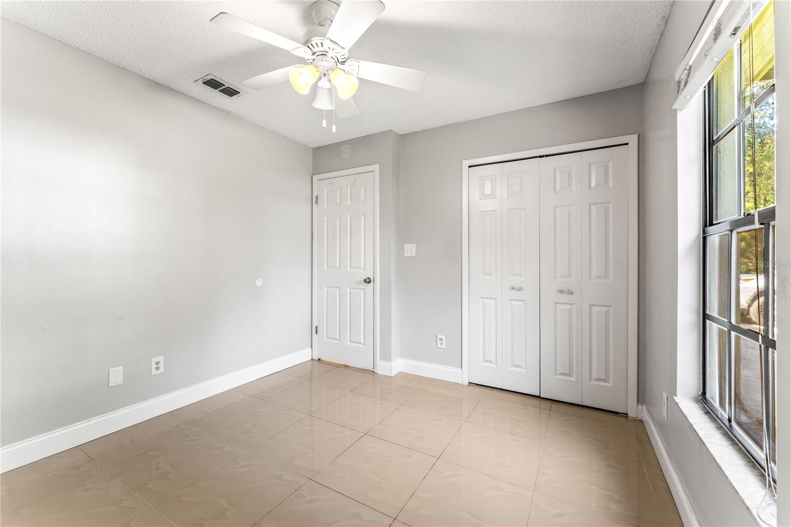 Image 25 of 34 For 921 Pine Street