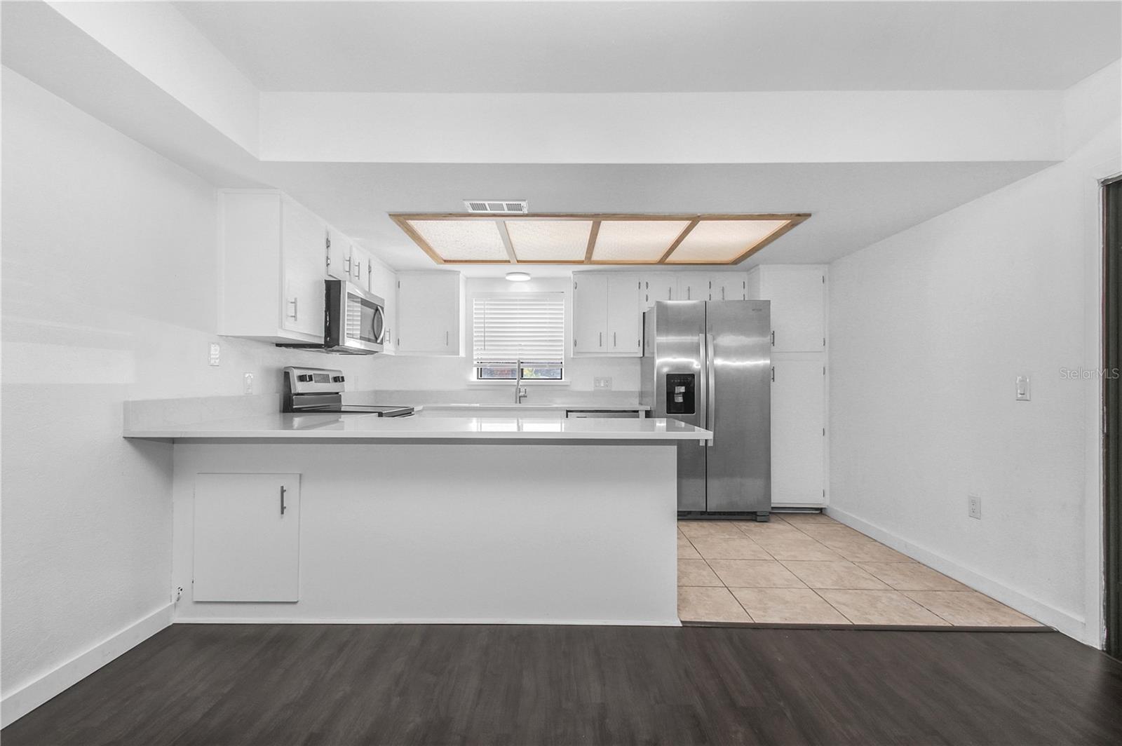 Image 11 of 30 For 401 Terrace Court