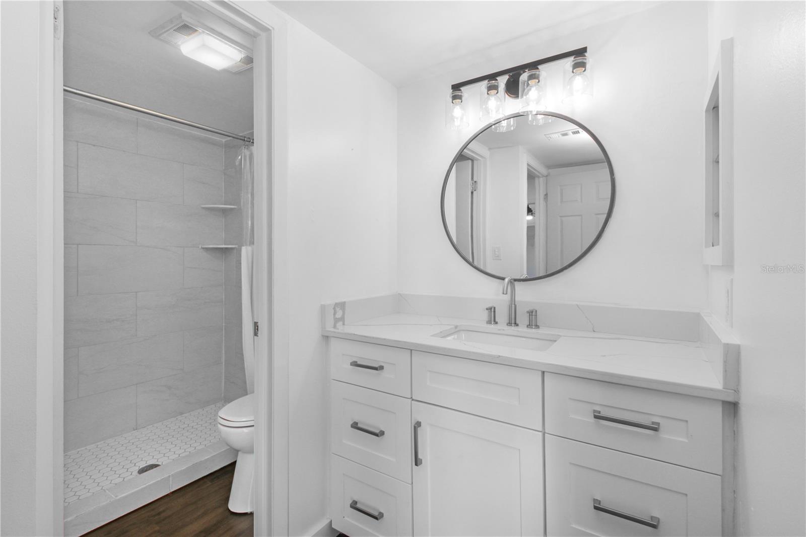 Image 23 of 30 For 401 Terrace Court