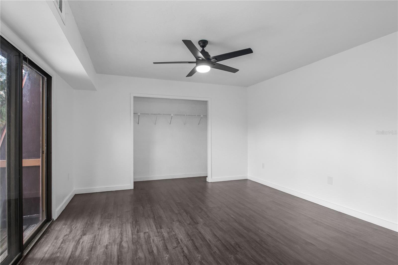 Image 27 of 30 For 401 Terrace Court