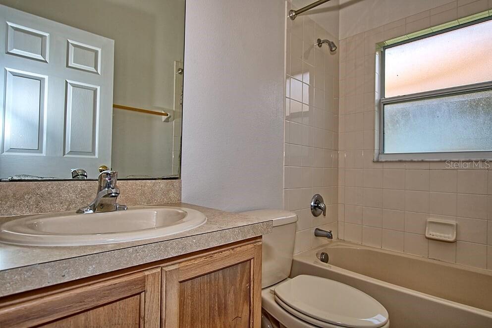 Image 14 of 18 For 4000 Bougainvillea Place