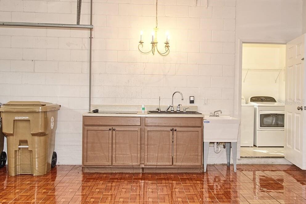 Image 16 of 18 For 4000 Bougainvillea Place