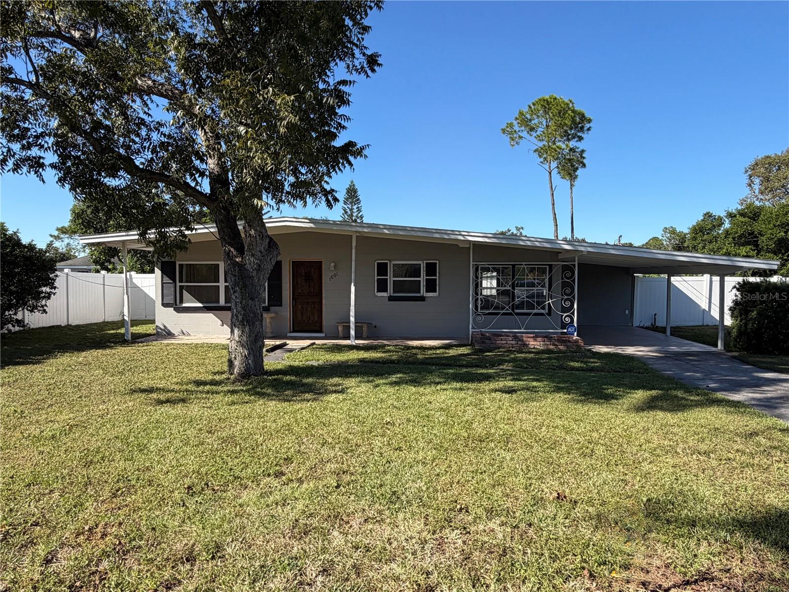 Details for 1601 Roselawn Street Sw, WINTER HAVEN, FL 33880