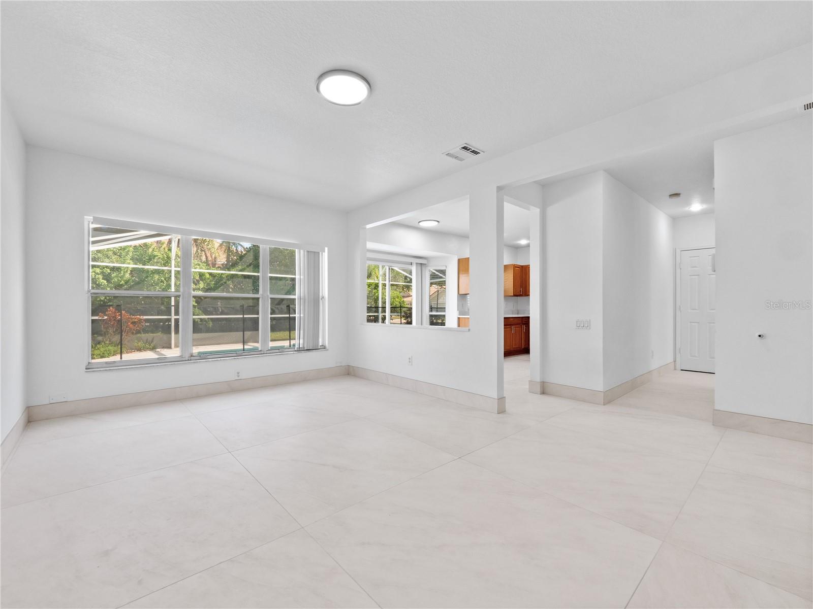 Image 17 of 35 For 6457 Winder Oaks Boulevard