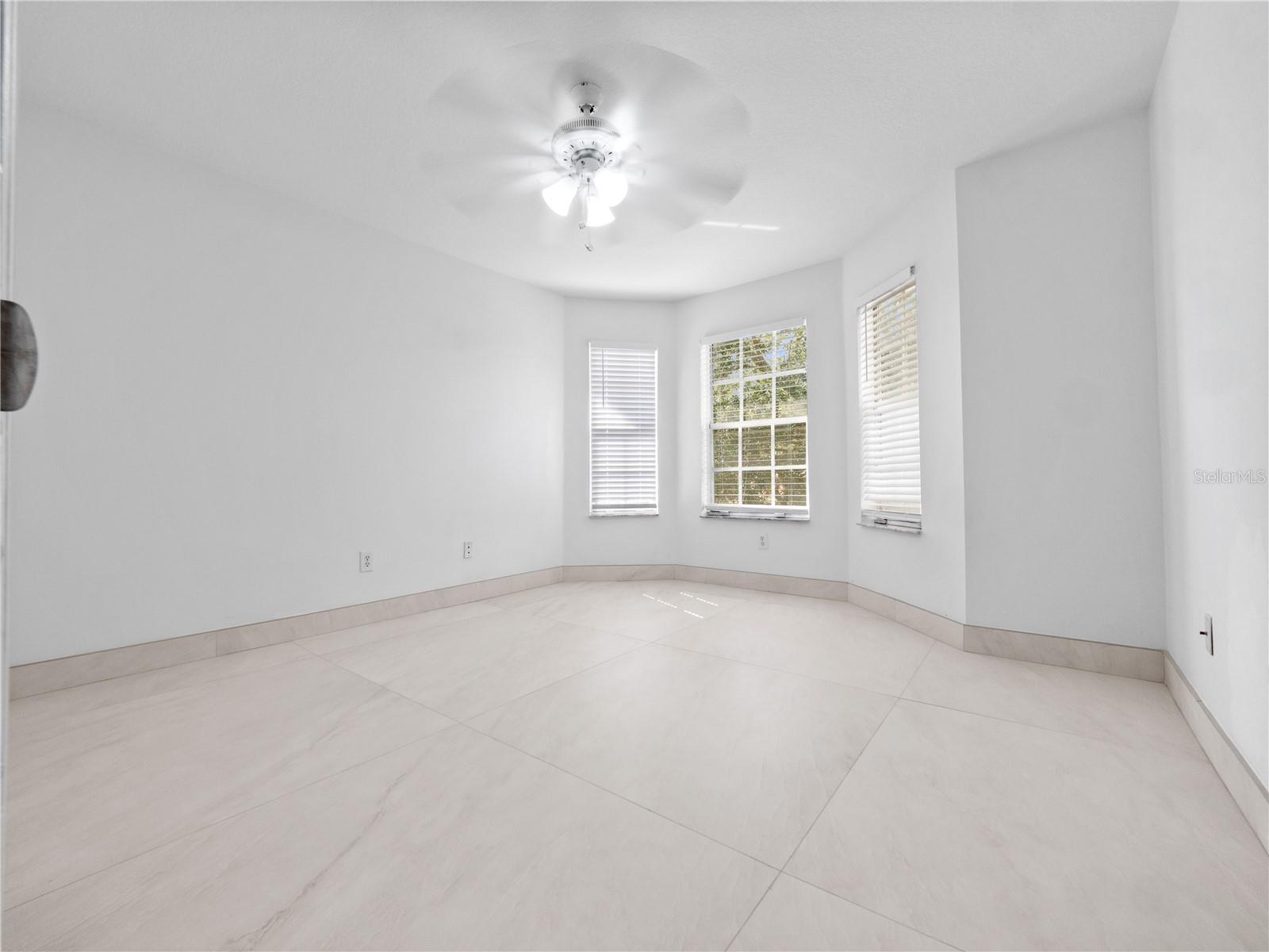 Image 28 of 35 For 6457 Winder Oaks Boulevard