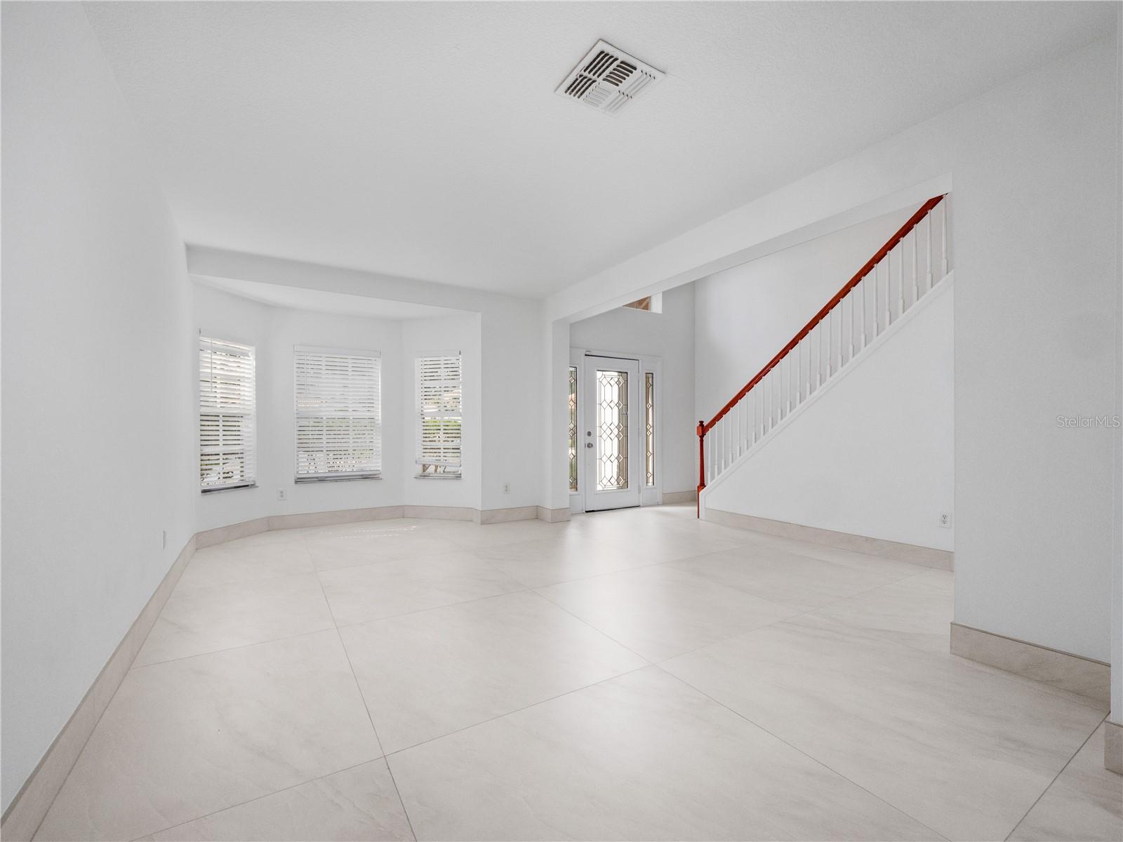 Image 7 of 35 For 6457 Winder Oaks Boulevard