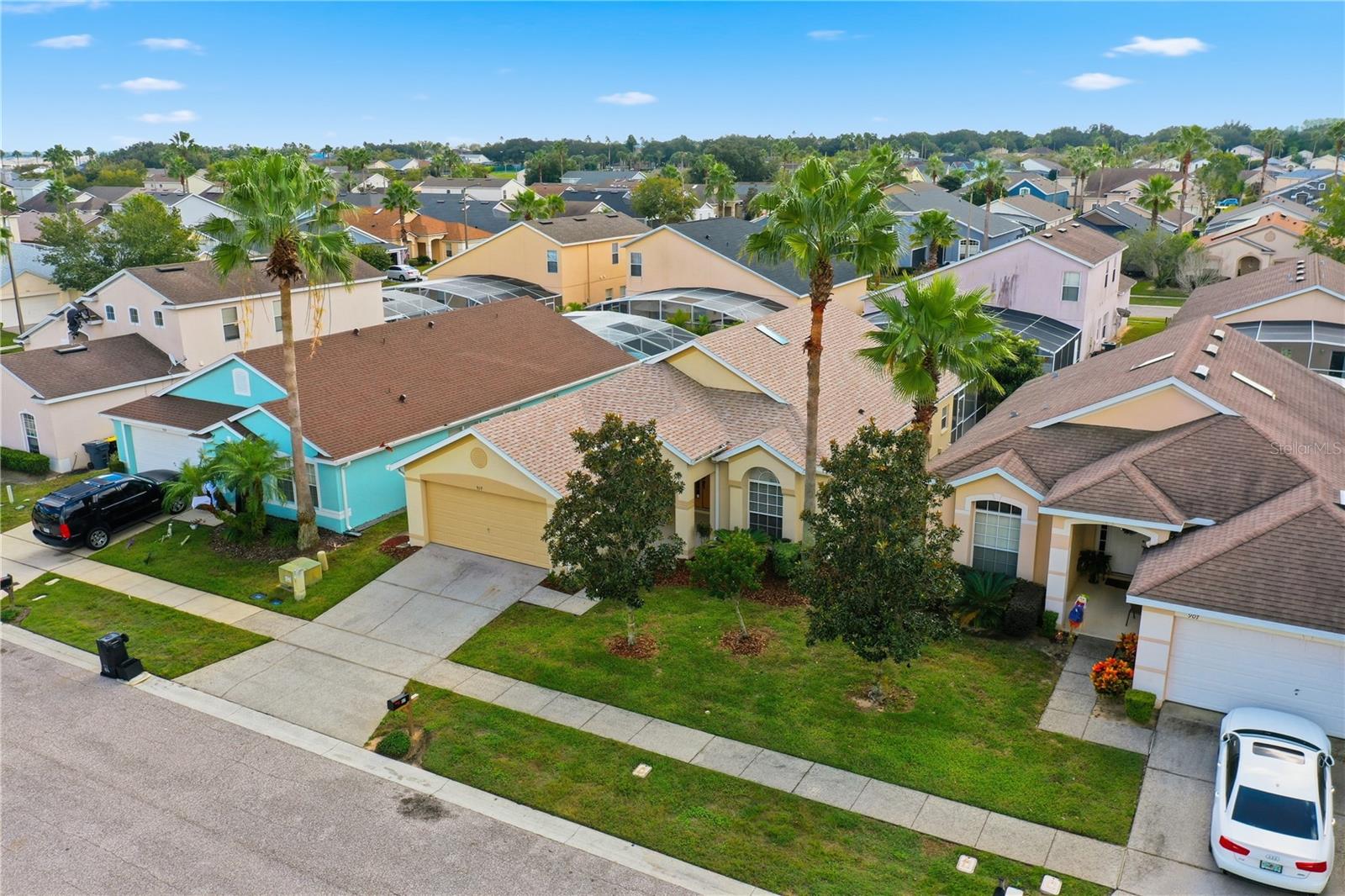 Image 5 of 41 For 917 Bloomingdale Drive