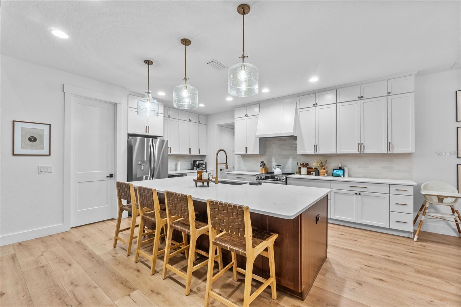 Image 21 of 89 For 157 Caladium Avenue