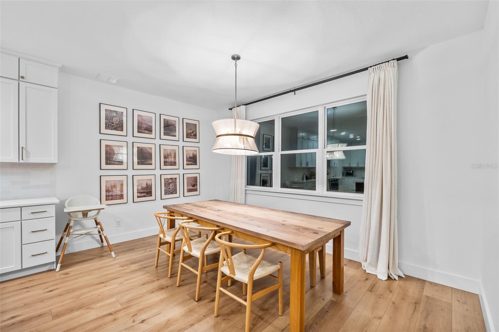 Image 22 of 89 For 157 Caladium Avenue