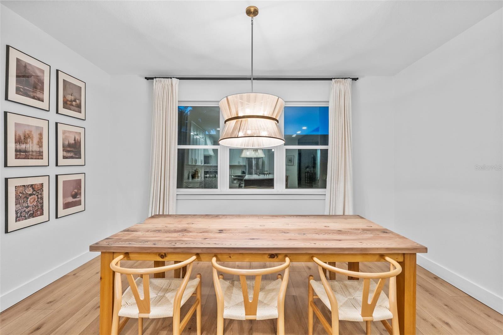 Image 23 of 89 For 157 Caladium Avenue