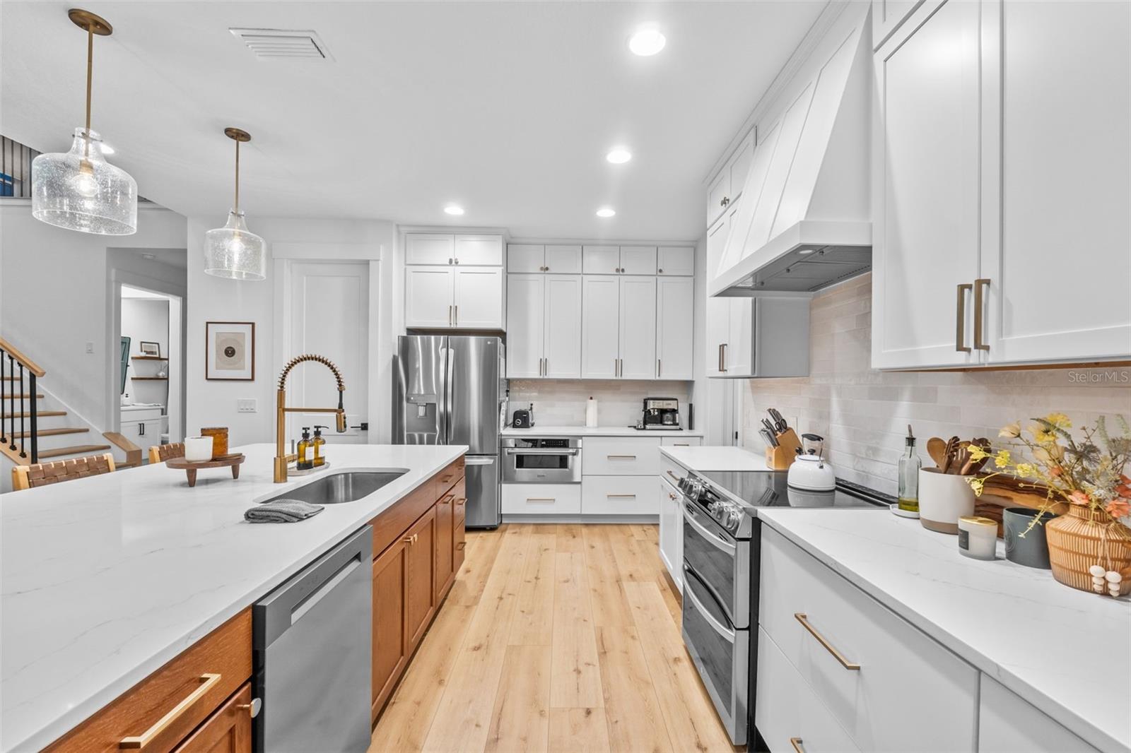 Image 24 of 89 For 157 Caladium Avenue