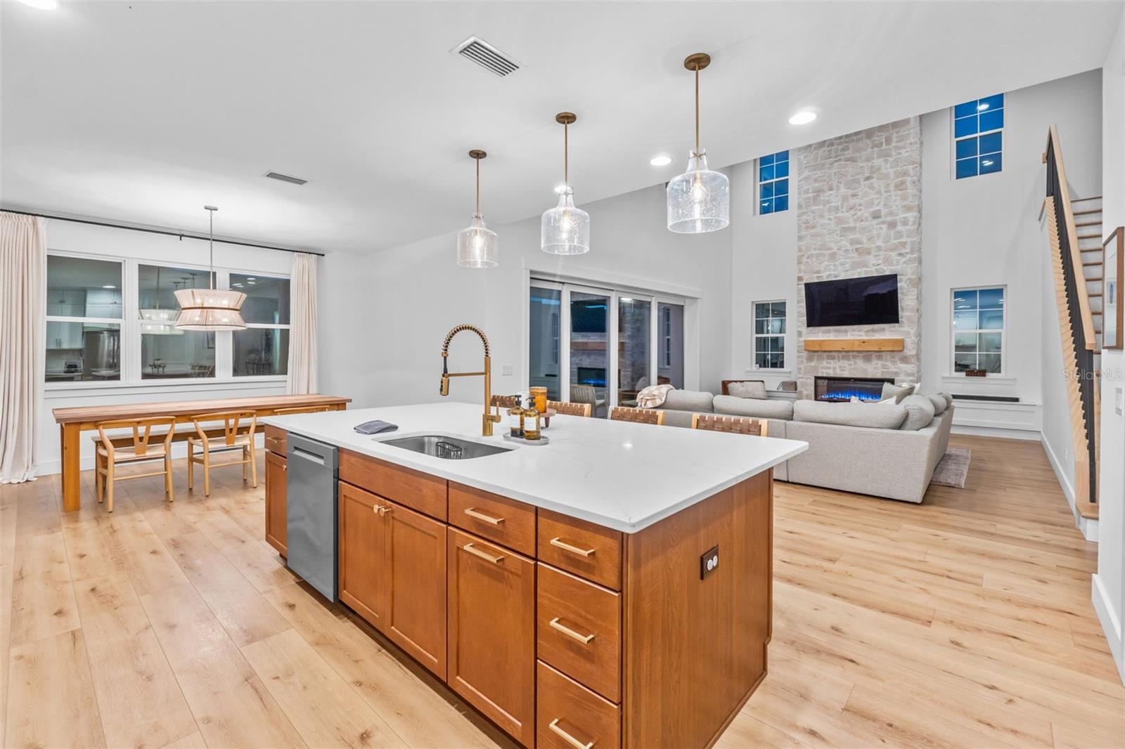 Image 25 of 89 For 157 Caladium Avenue