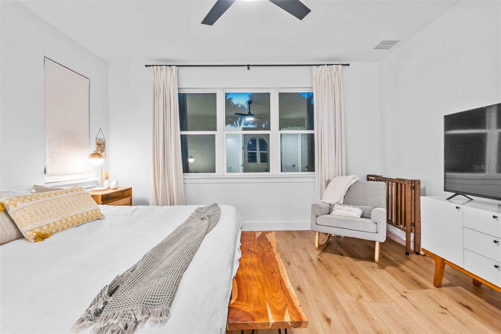 Image 29 of 89 For 157 Caladium Avenue