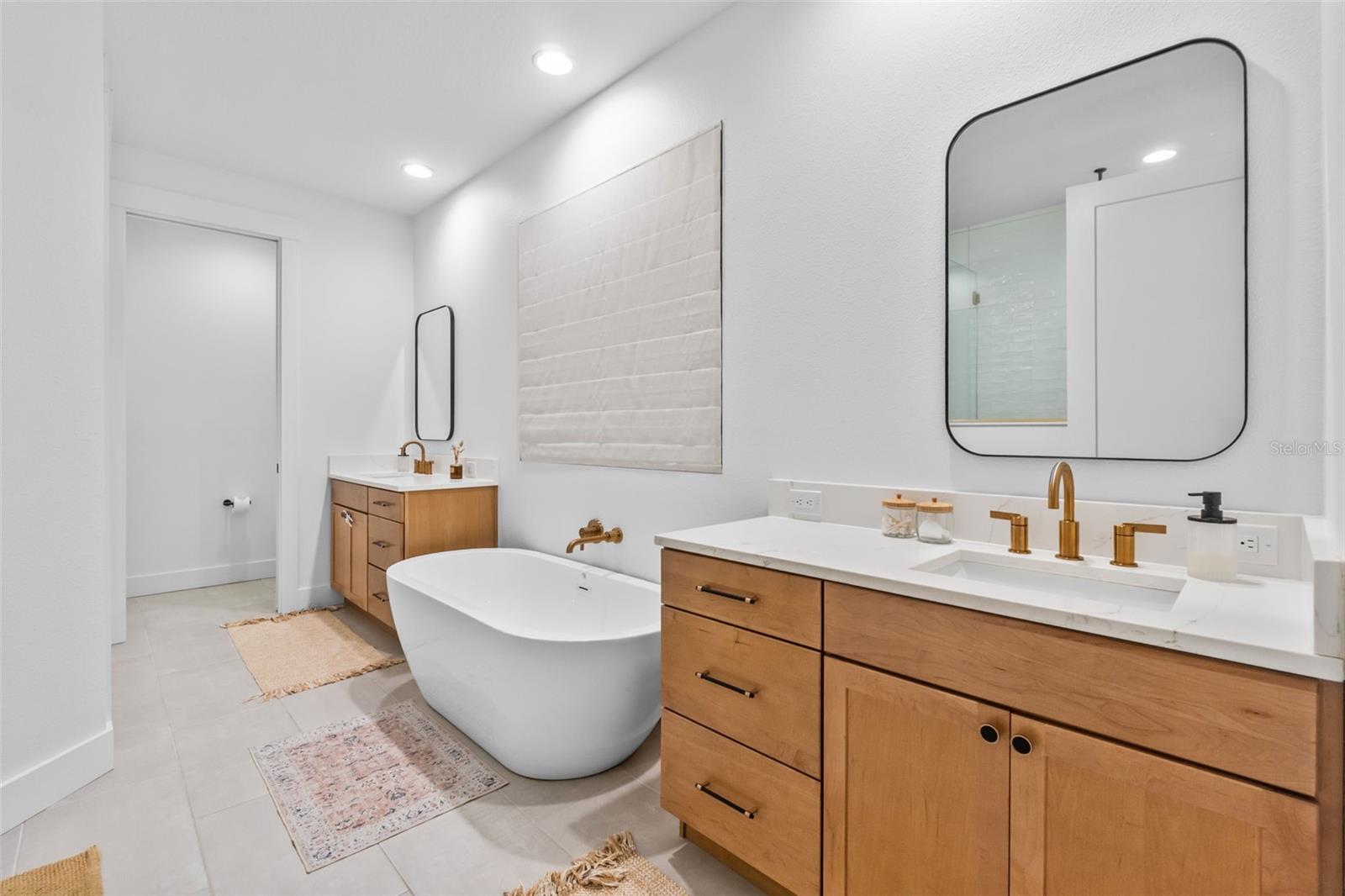 Image 31 of 89 For 157 Caladium Avenue