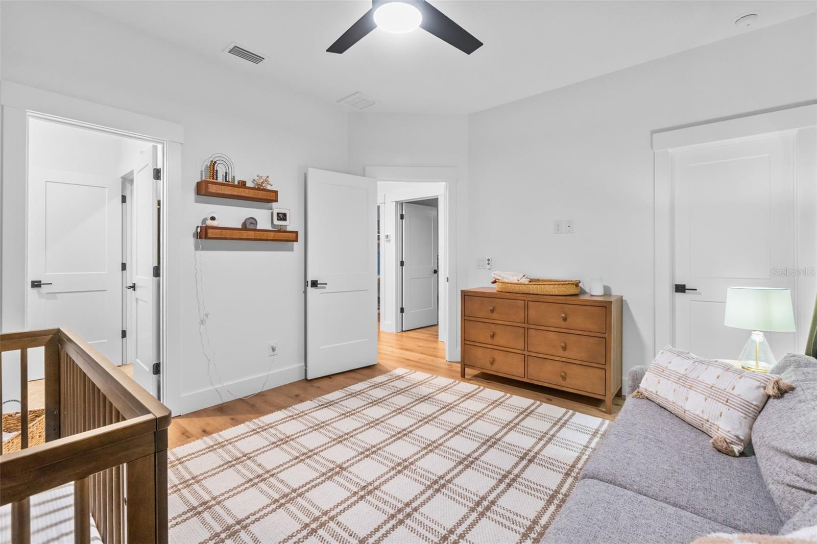 Image 43 of 89 For 157 Caladium Avenue