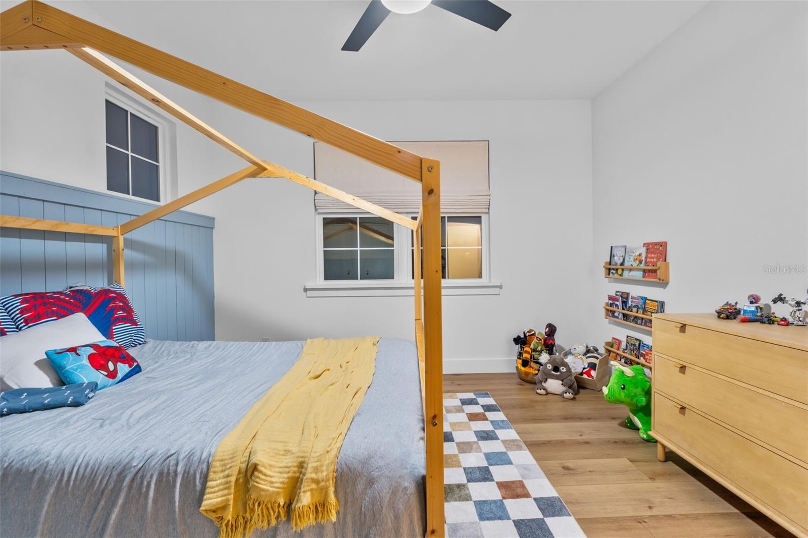 Image 48 of 89 For 157 Caladium Avenue