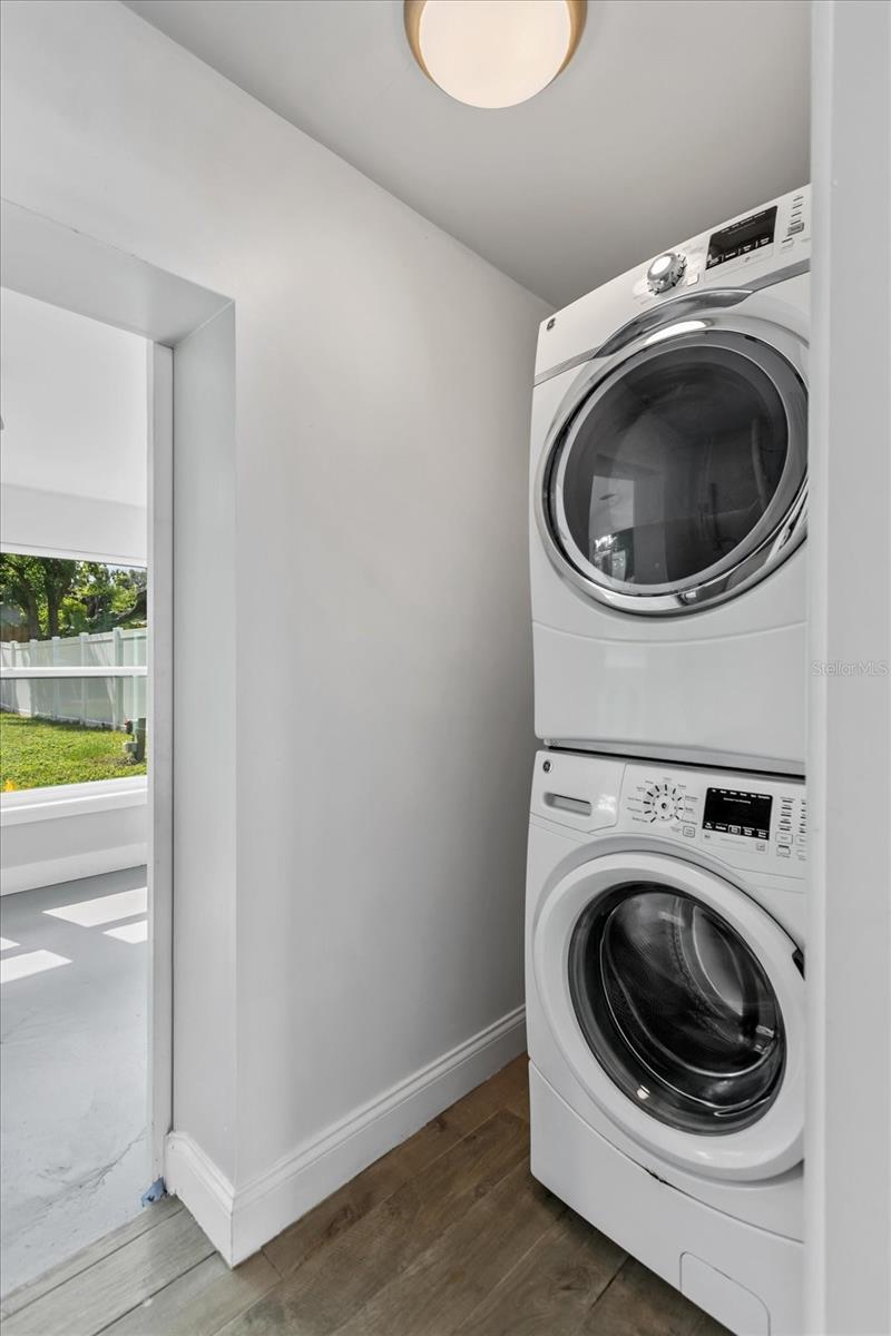 Image 17 of 27 For 916 Timor Avenue