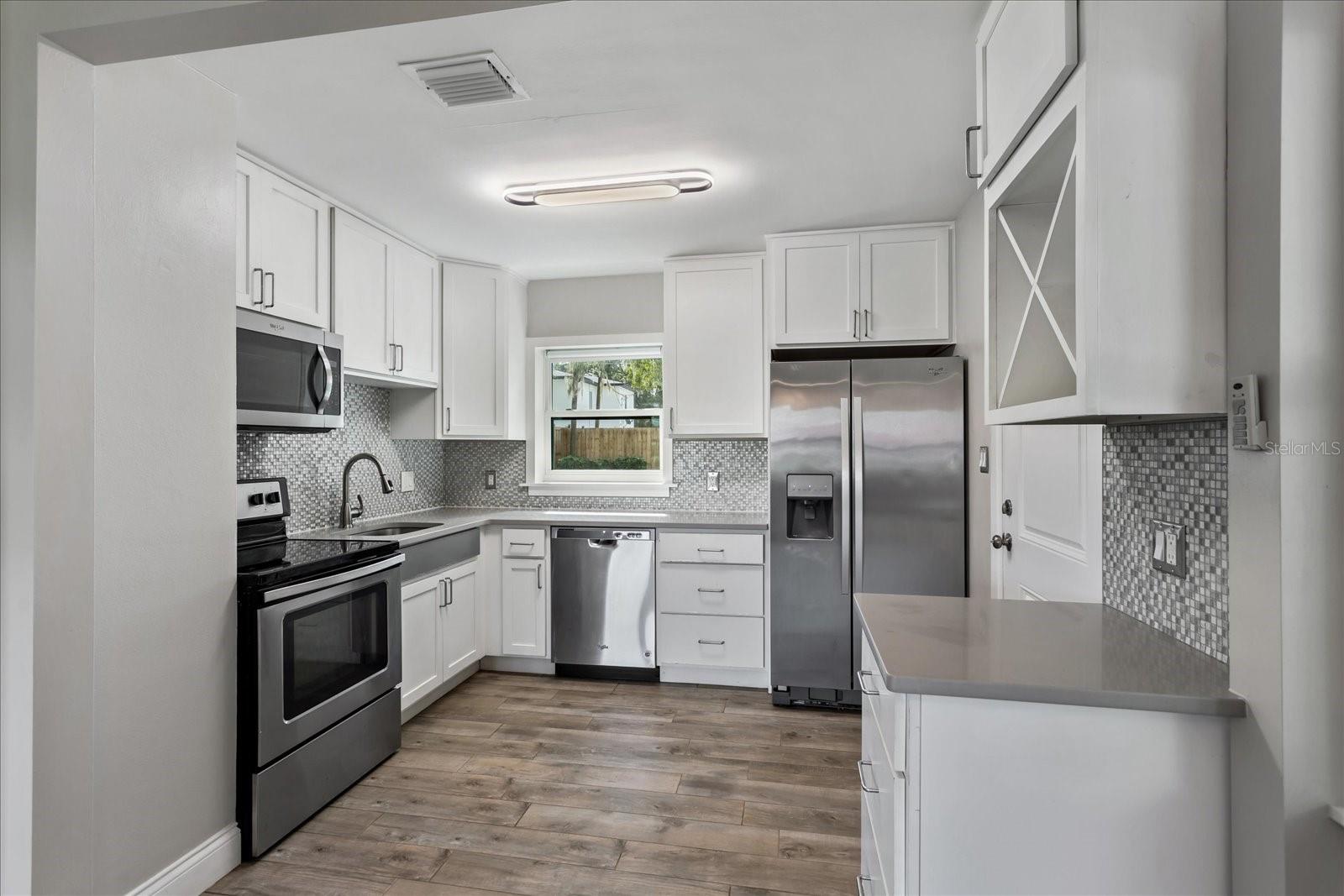 Image 8 of 27 For 916 Timor Avenue