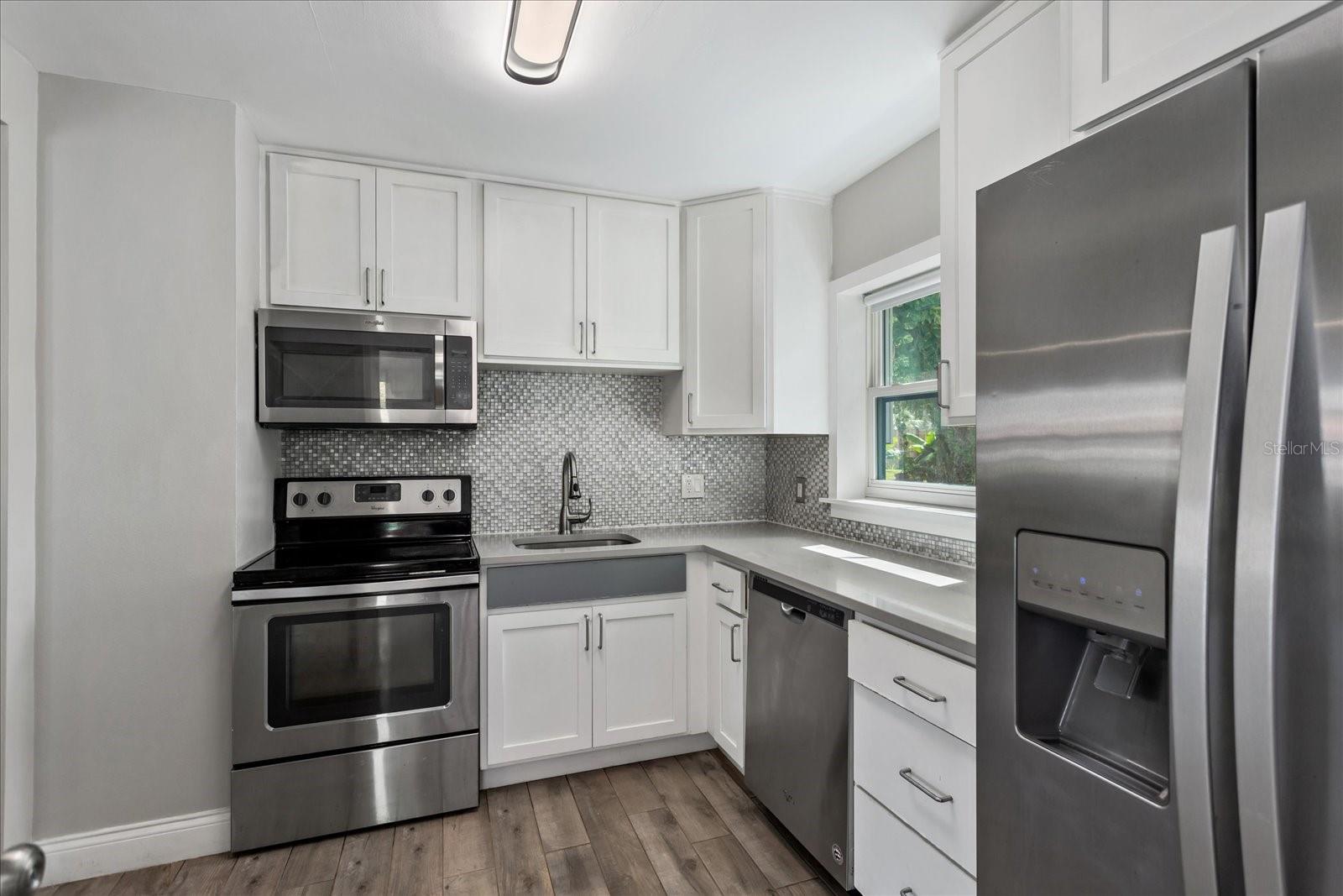 Image 9 of 27 For 916 Timor Avenue