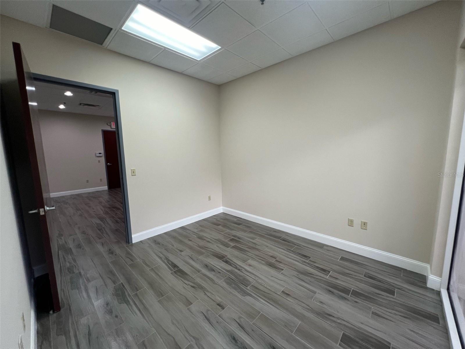 Image 4 of 11 For 6000 Turkey Lake Road 202