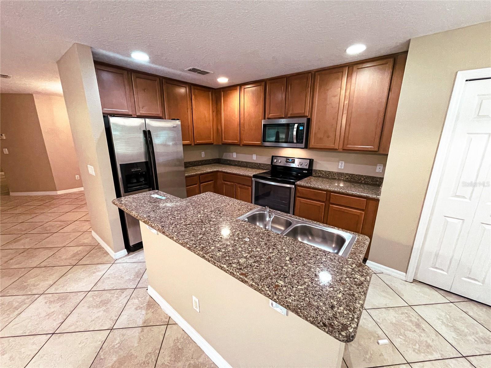 Image 13 of 28 For 3855 Shaftbury Place 0