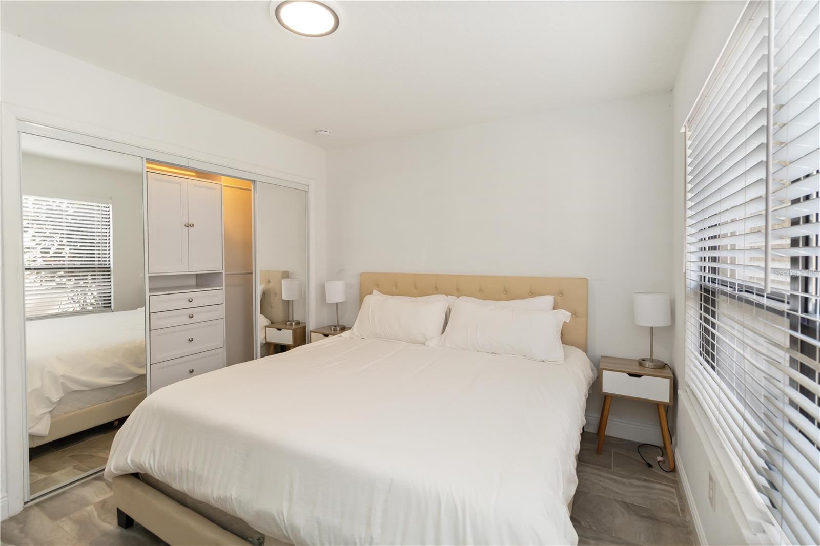 Image 16 of 24 For 5493 Pine Creek Drive 1904