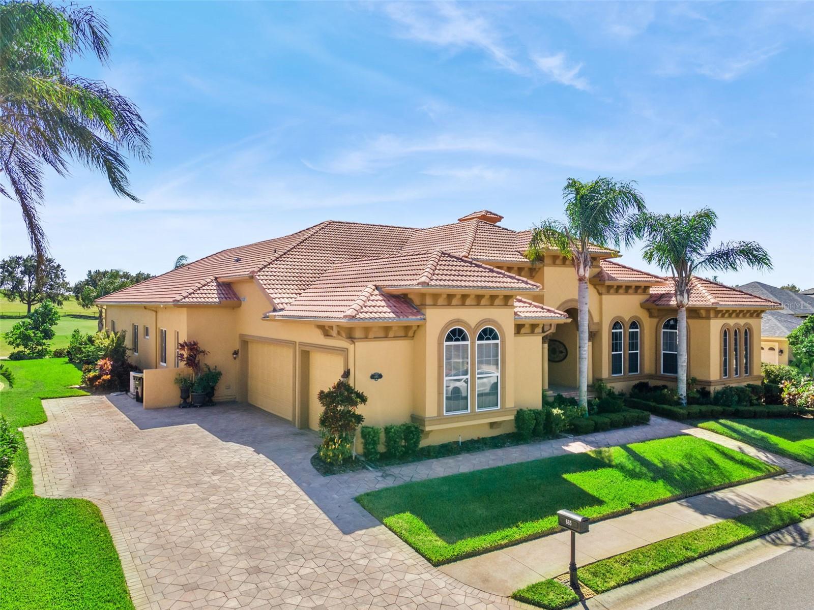 Image 16 of 76 For 685 Whisper Woods Drive