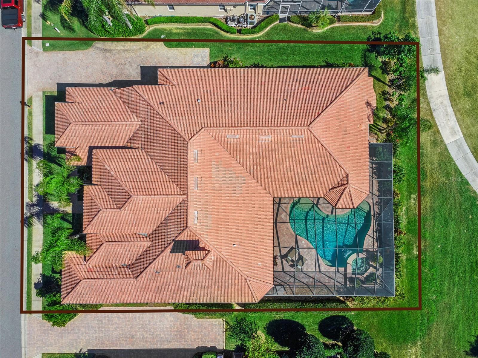 Image 18 of 76 For 685 Whisper Woods Drive