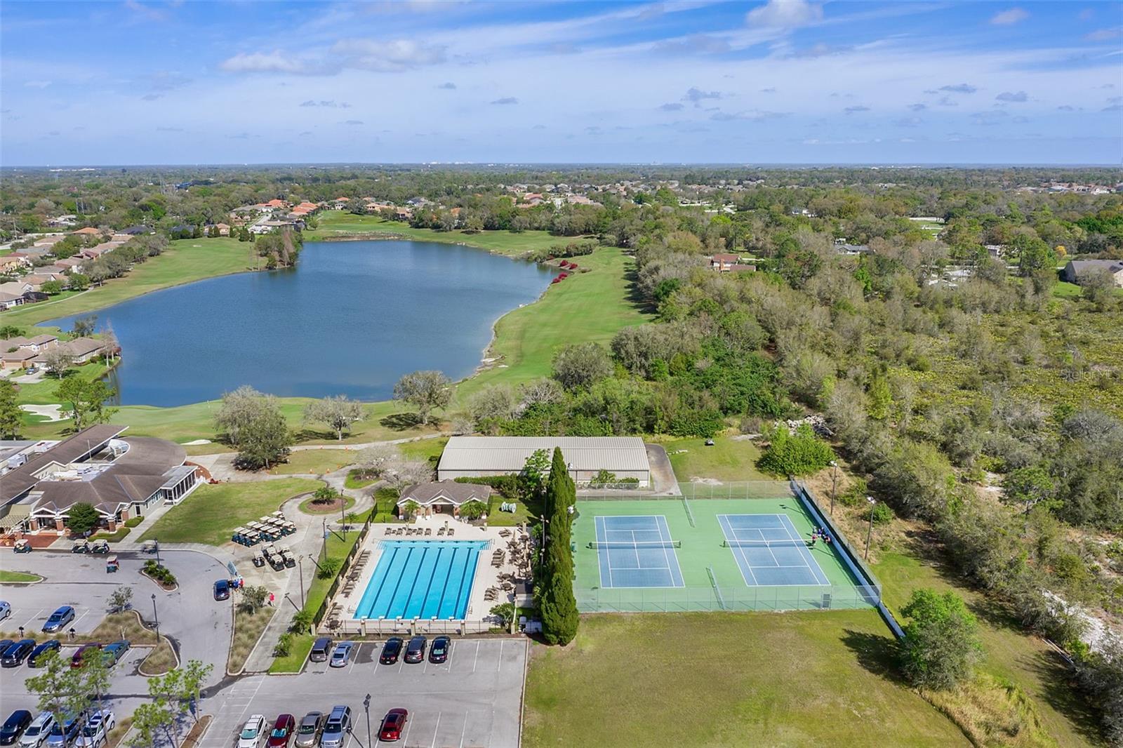 Image 5 of 76 For 685 Whisper Woods Drive