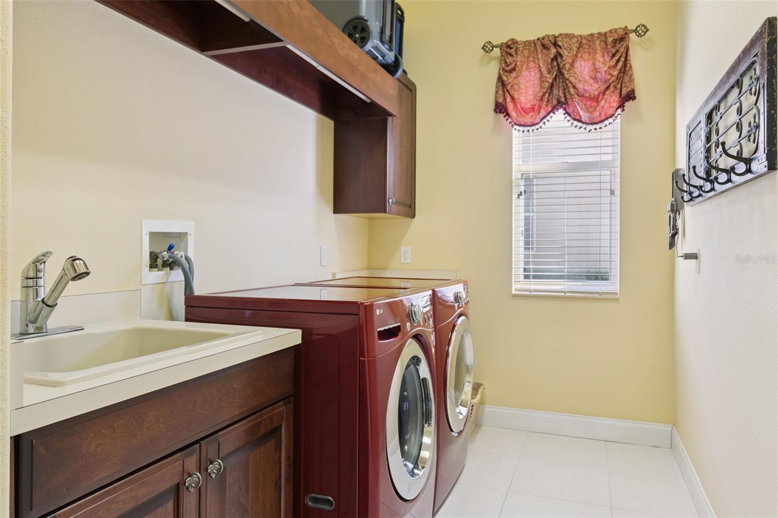 Image 56 of 76 For 685 Whisper Woods Drive