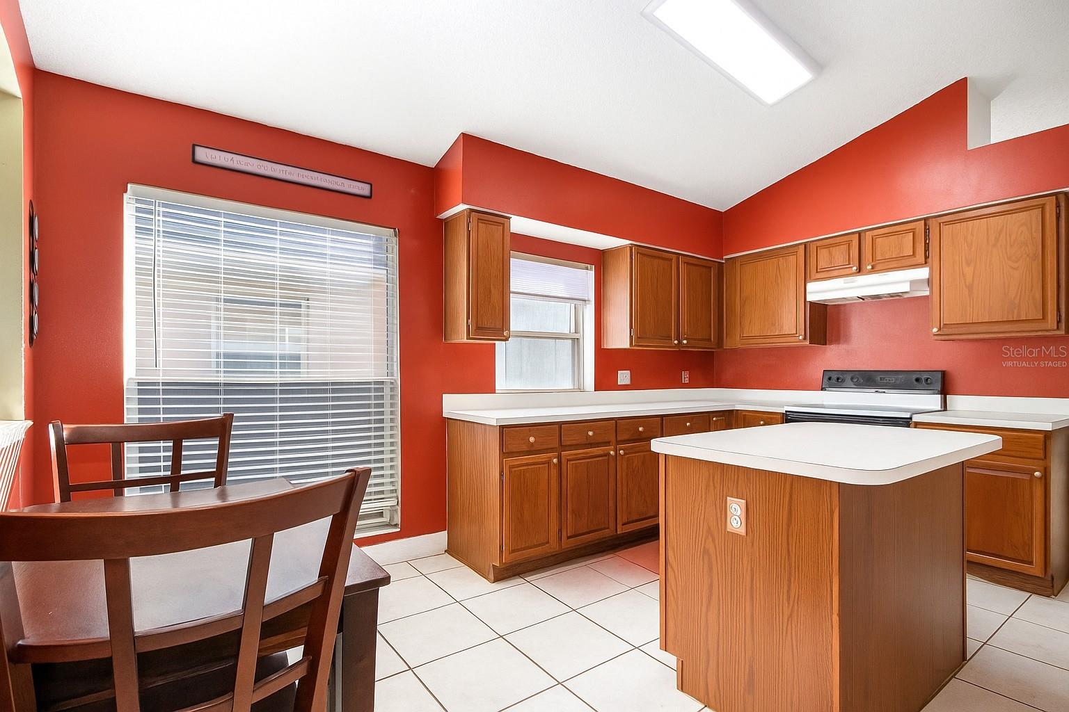 Image 10 of 21 For 881 Garden Glen Loop