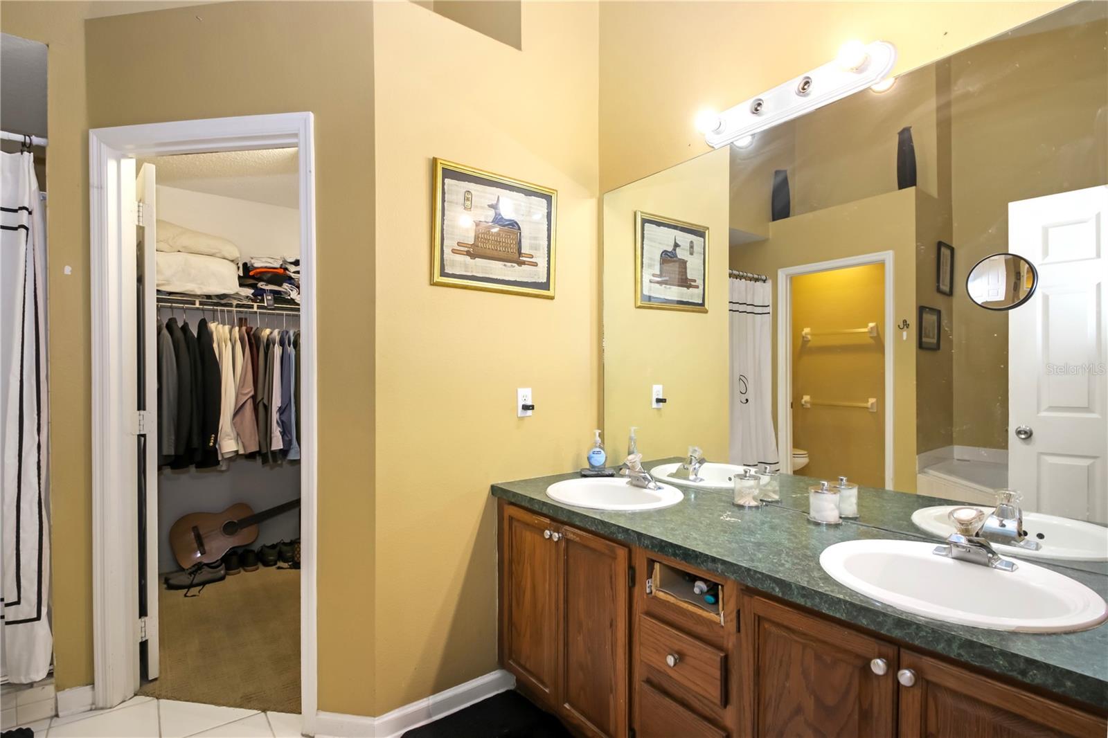 Image 13 of 21 For 881 Garden Glen Loop