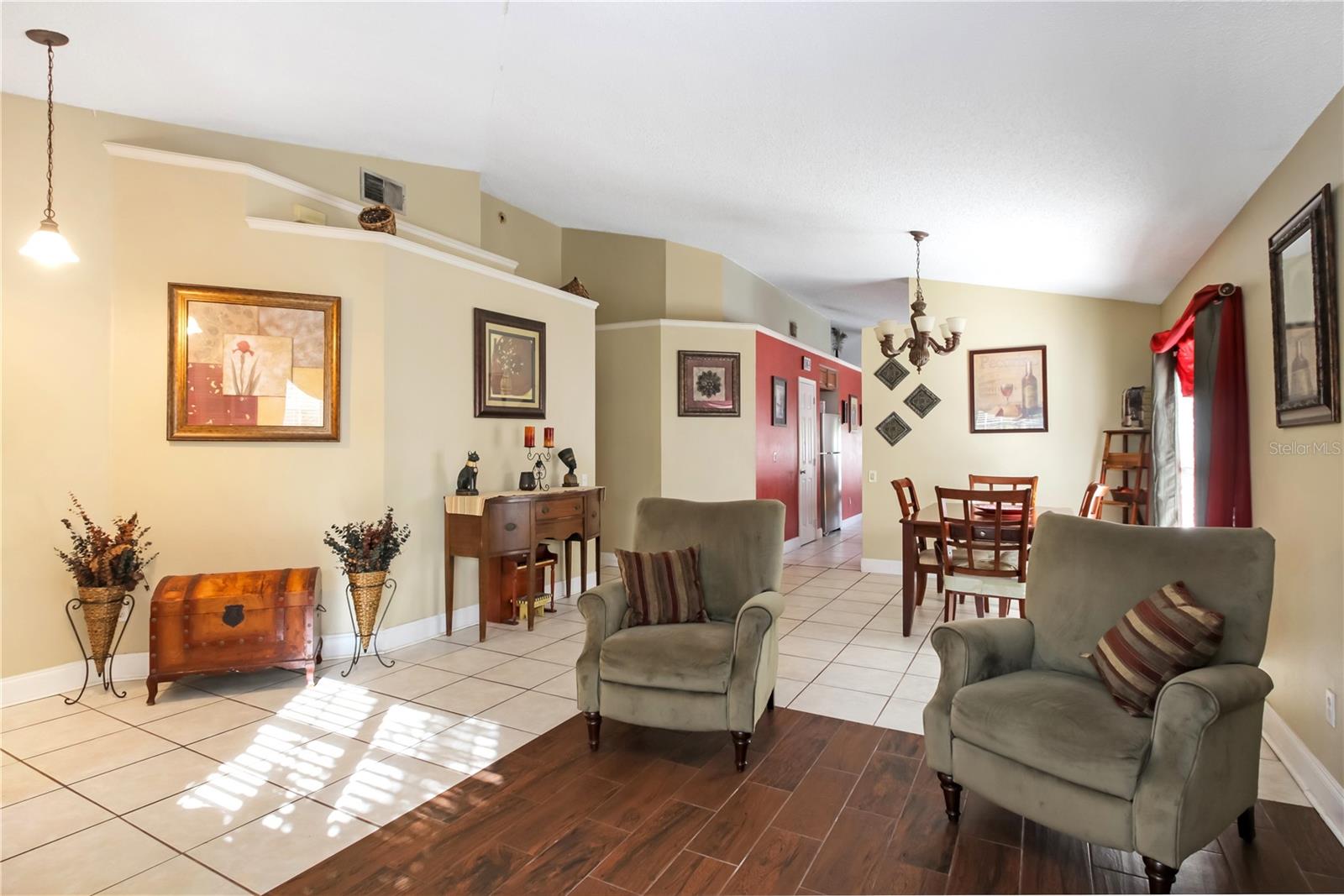 Image 5 of 21 For 881 Garden Glen Loop