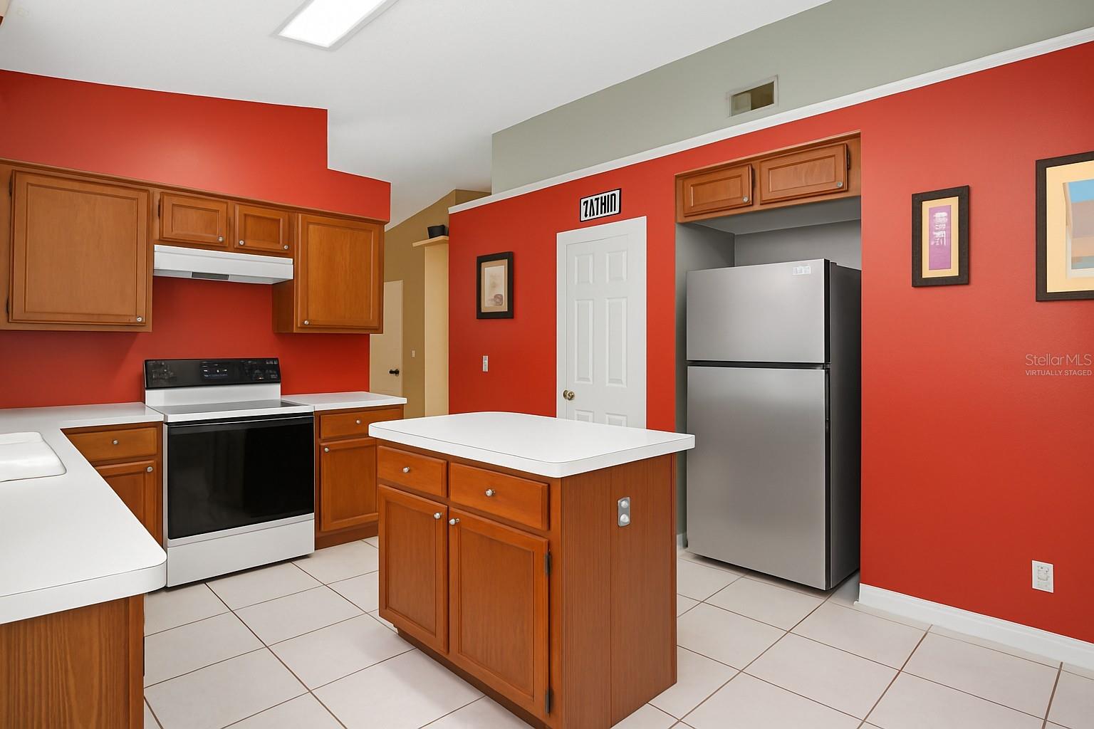 Image 9 of 21 For 881 Garden Glen Loop