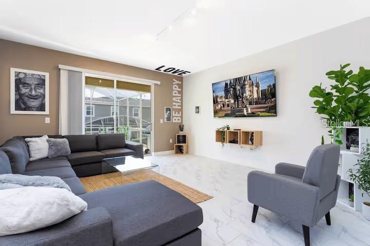 Image 7 of 31 For 1013 Leader Street