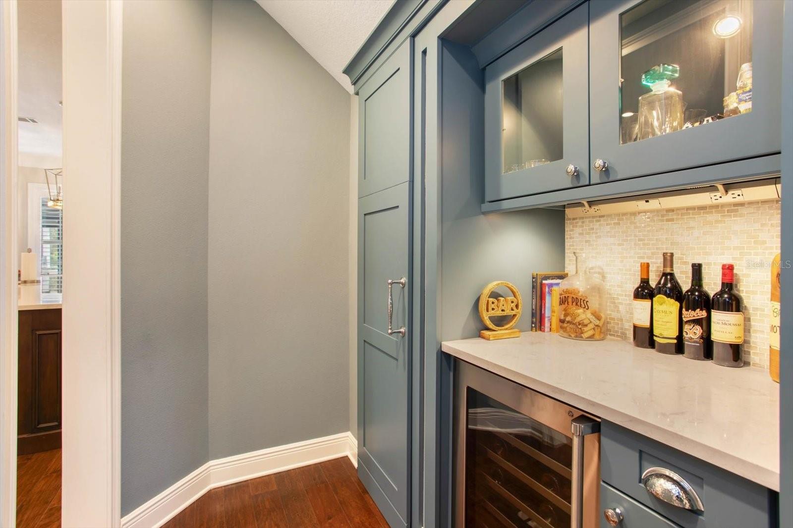 Image 9 of 52 For 6252 Blakeford Dr