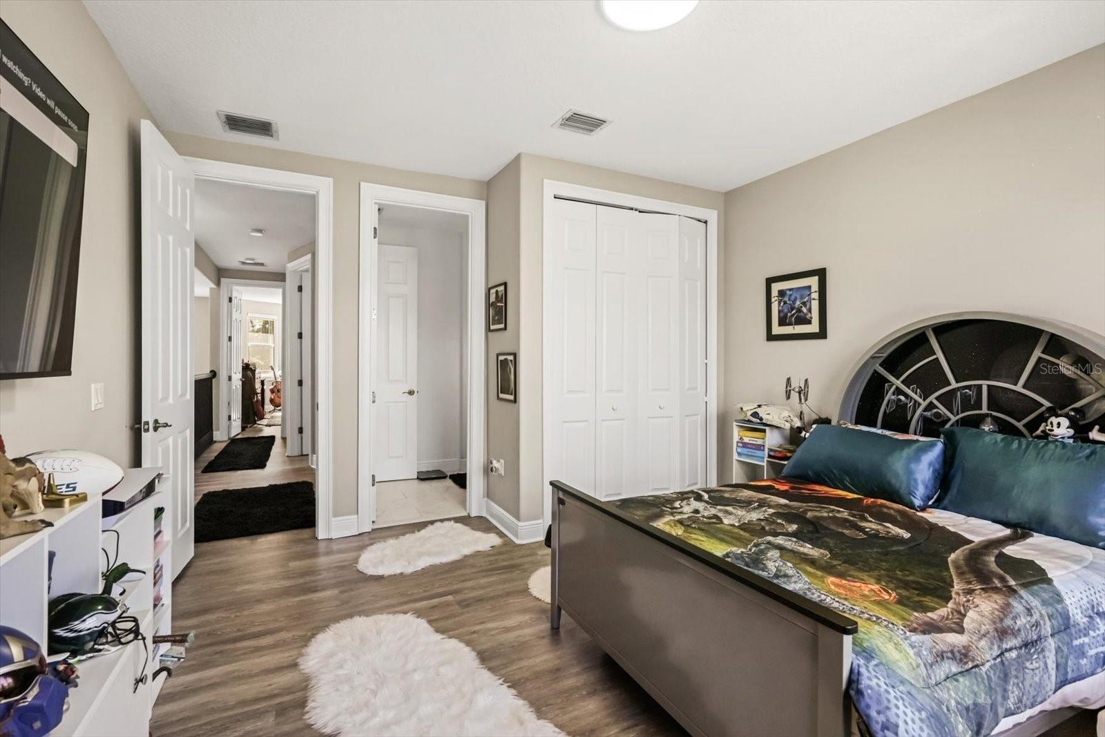 Image 19 of 41 For 10370 Trout Road