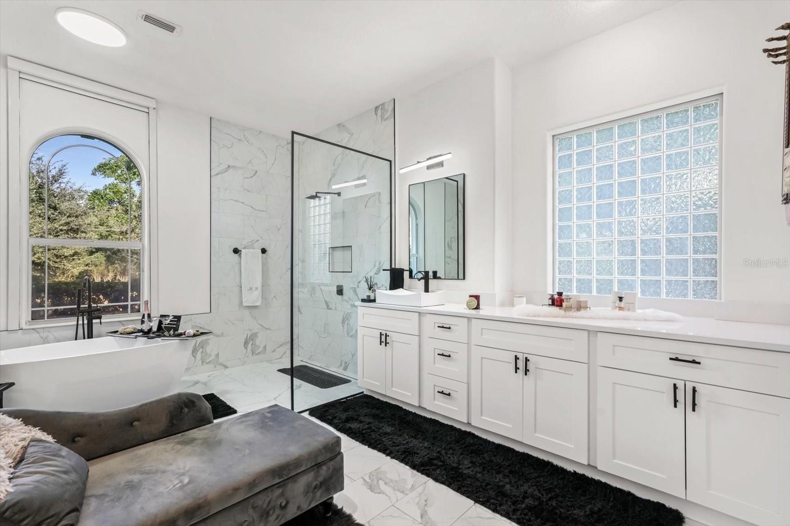 Image 30 of 41 For 10370 Trout Road