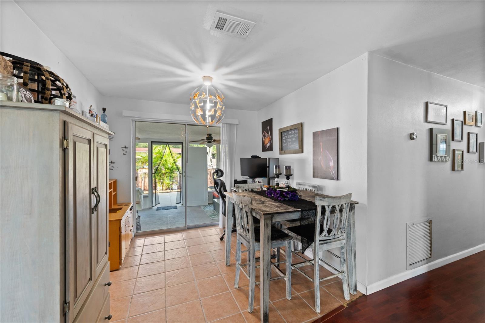 Image 10 of 34 For 150 Edgemon Avenue