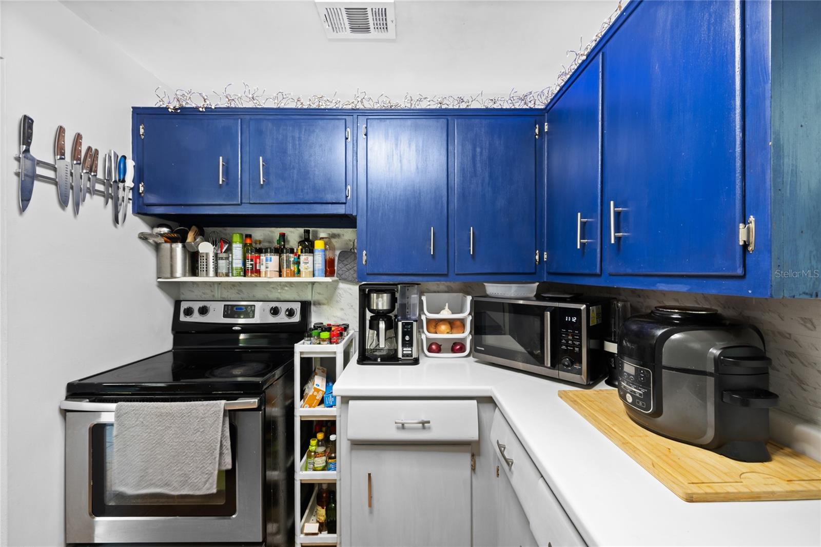 Image 14 of 34 For 150 Edgemon Avenue