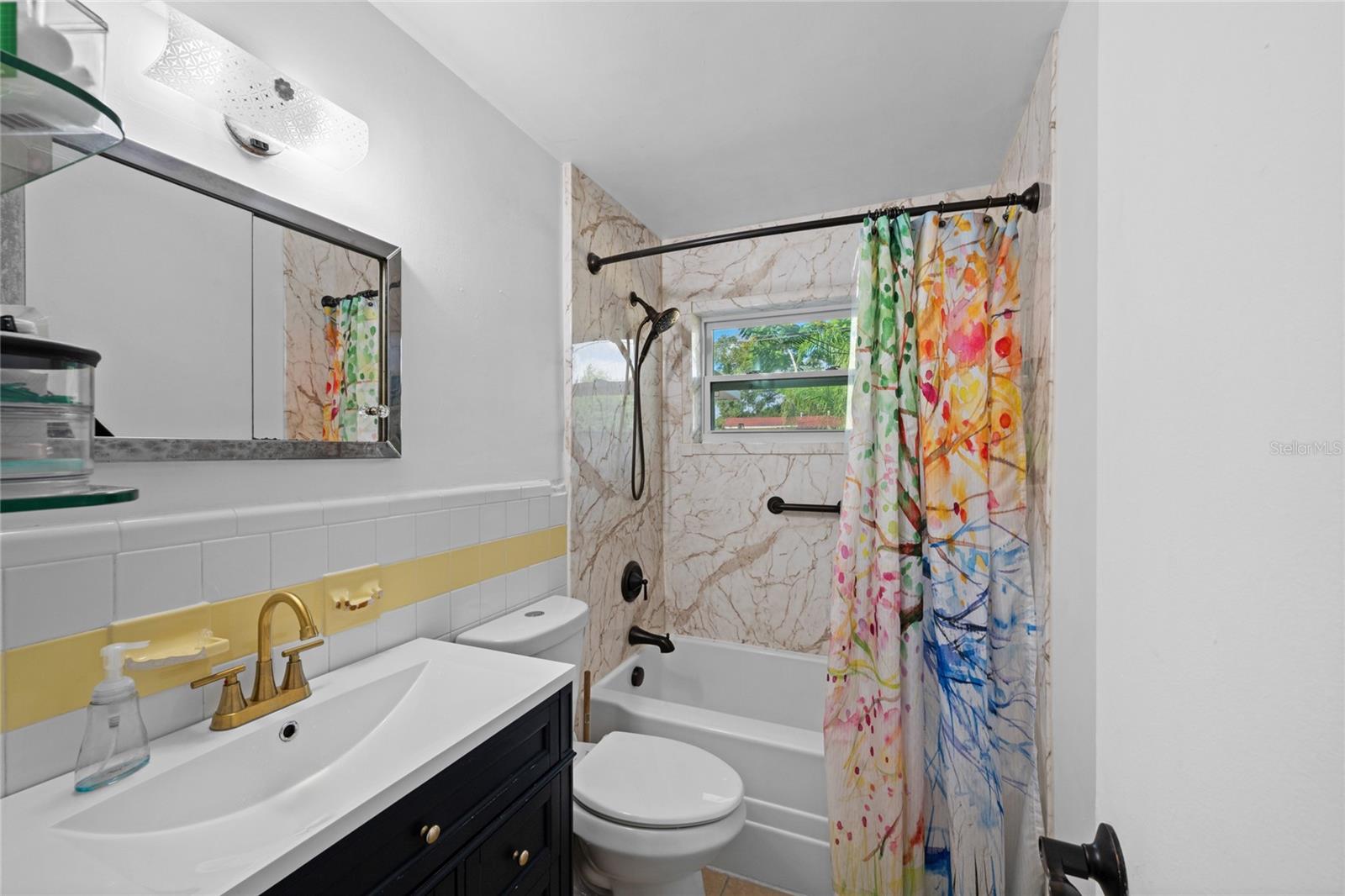 Image 16 of 34 For 150 Edgemon Avenue