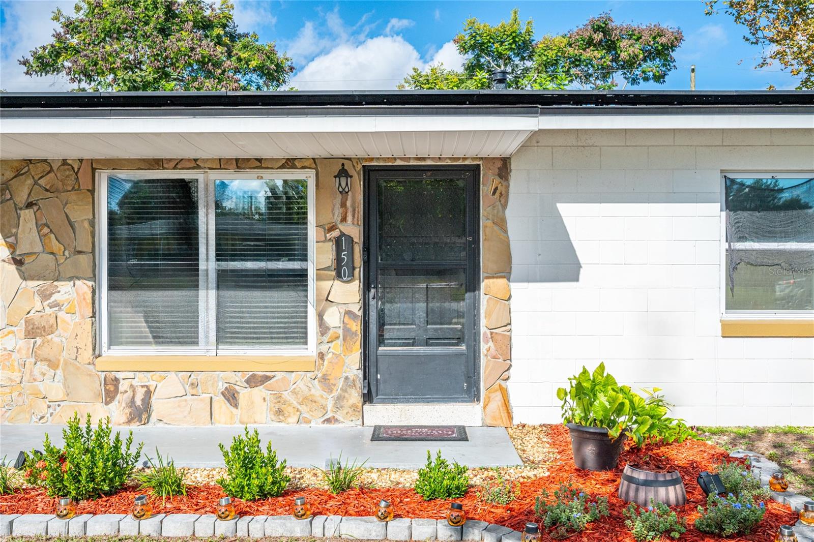 Image 5 of 34 For 150 Edgemon Avenue