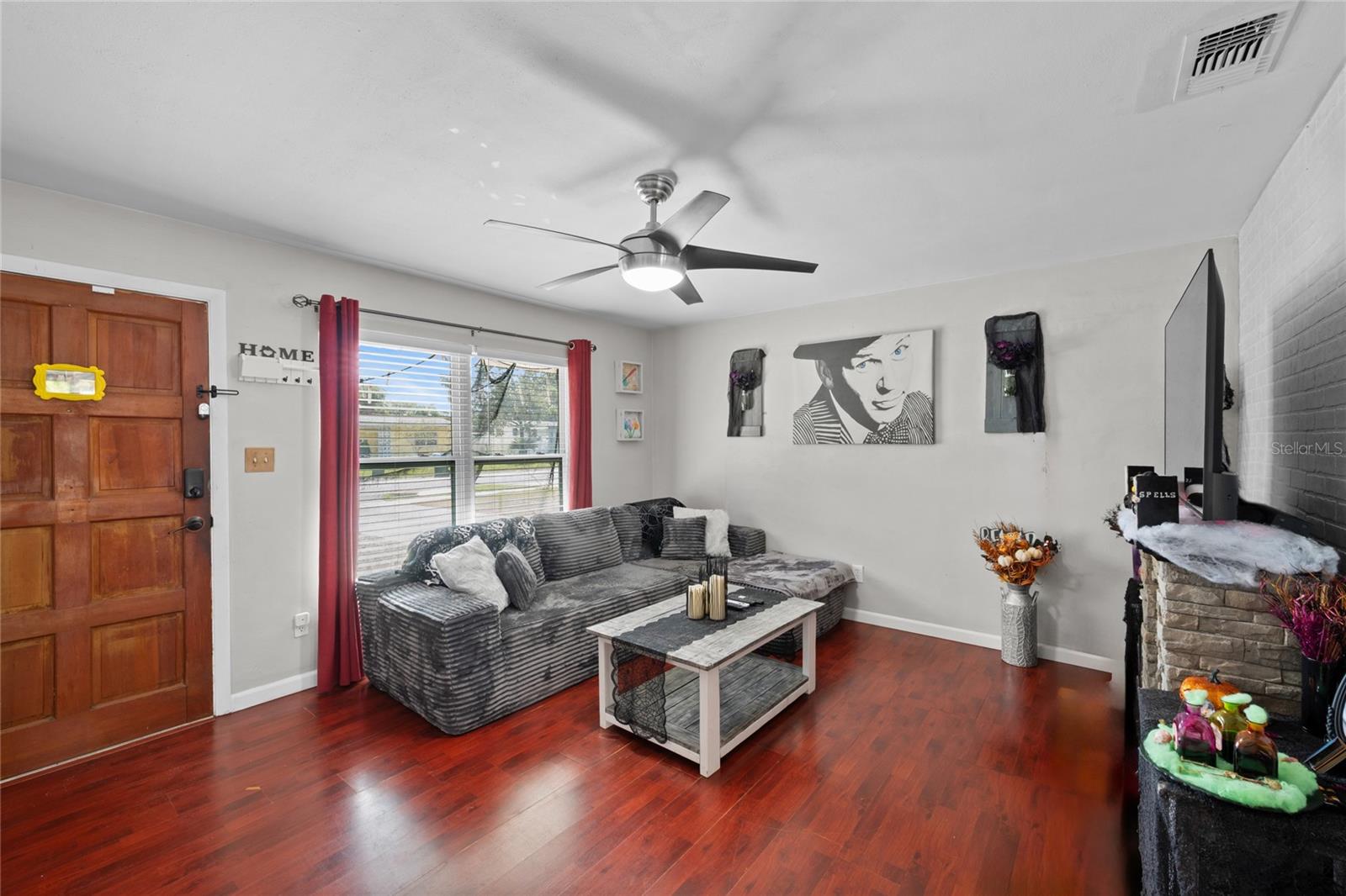 Image 8 of 34 For 150 Edgemon Avenue