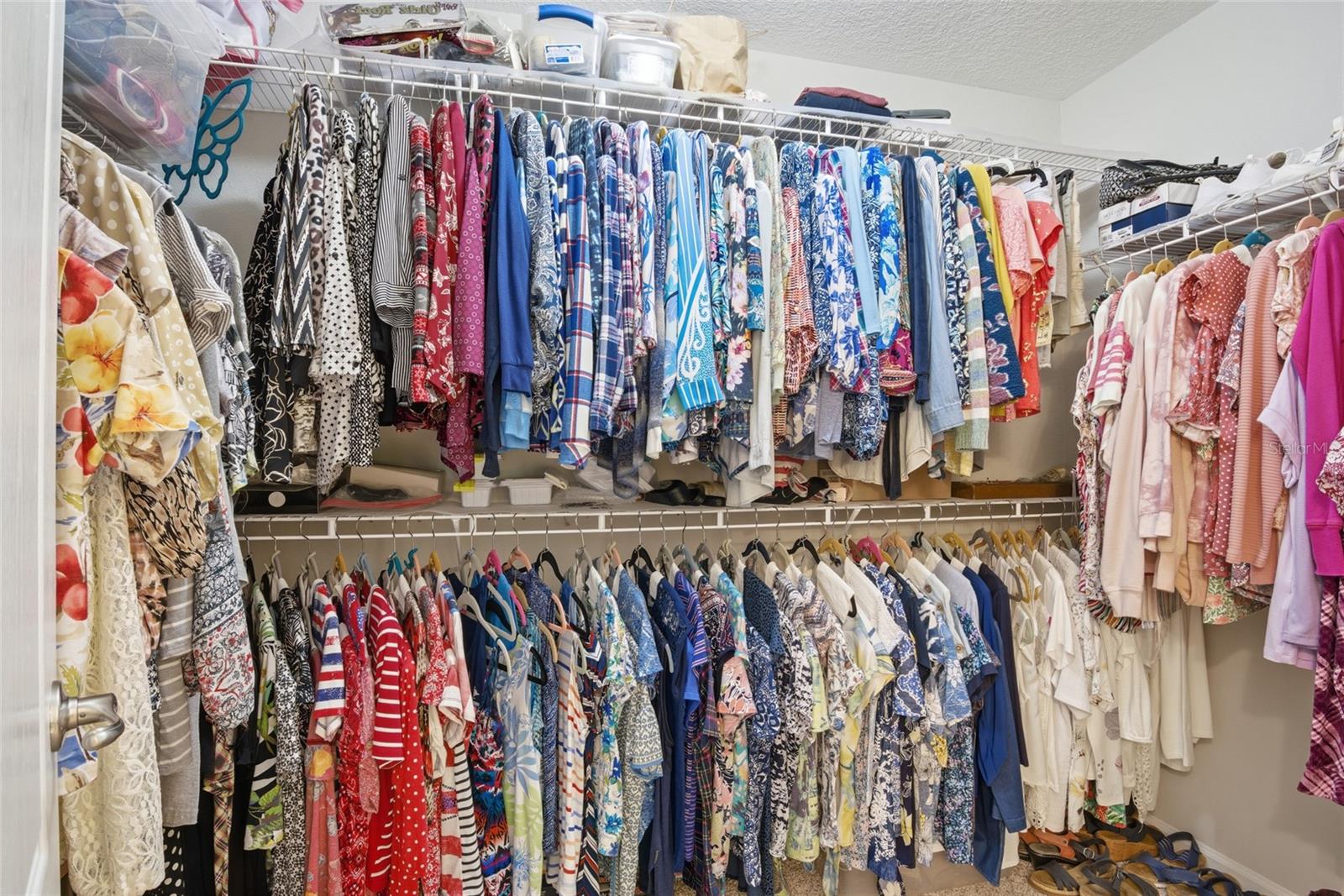 Image 22 of 48 For 594 Palace Drive