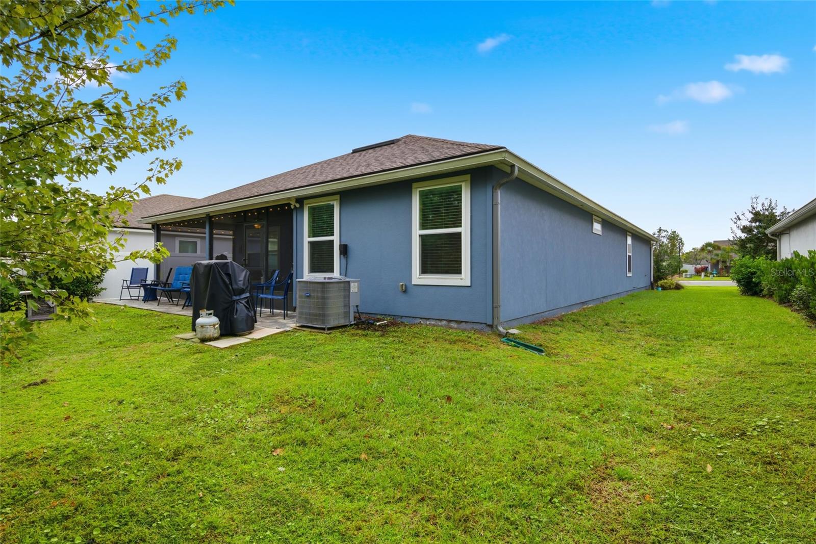 Image 36 of 48 For 594 Palace Drive