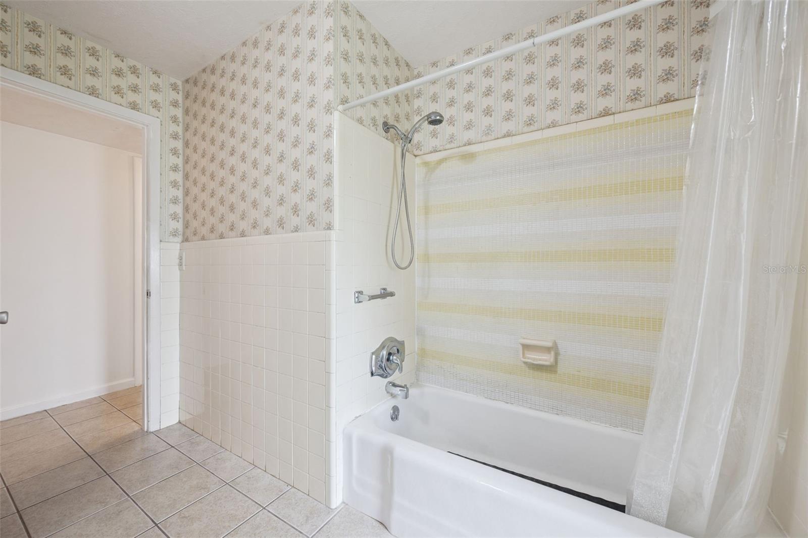 Image 24 of 49 For 2303 Washington Avenue